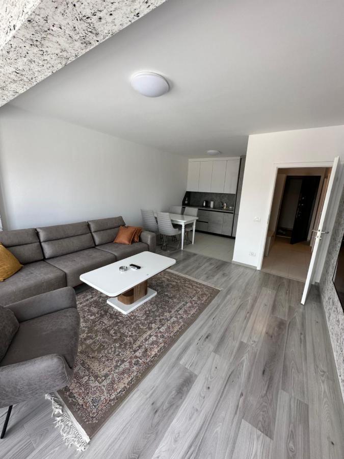 Shooter Apartments Uroševac Exterior foto